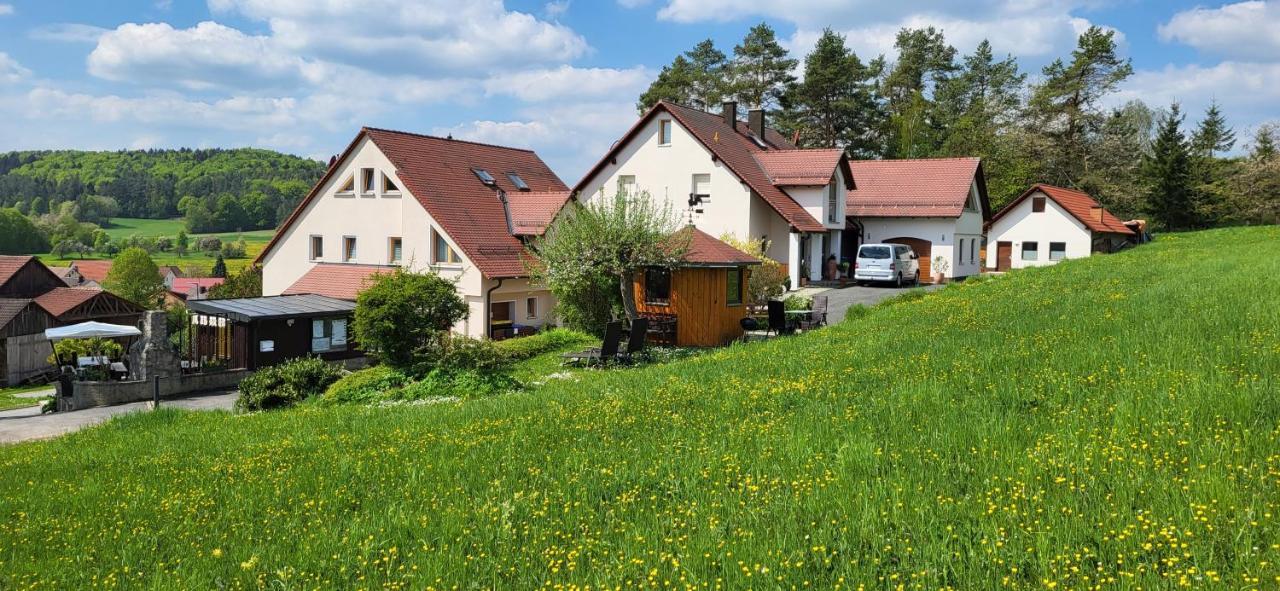 Pension Am Wald Goessweinstein Exteriör bild
